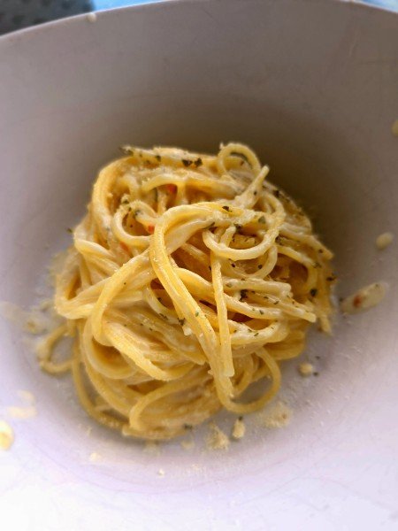 Creamy herbed spaghetti